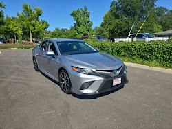 2018 Toyota Camry Hybrid SE