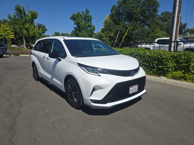 2025 Toyota Sienna XSE