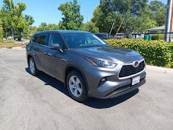 2023 Toyota Highlander LE